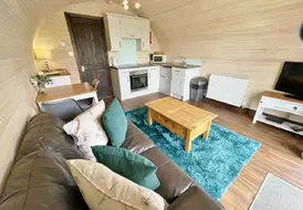 Elm_kitchen.jpg 3