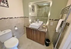 Laurel_bathroom.jpg 5