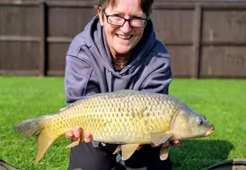 carp-fishing-holiday-adults-only-lodges-mill-farm 120