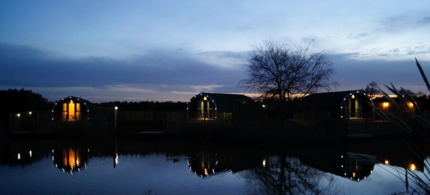 Lakeside Lodges